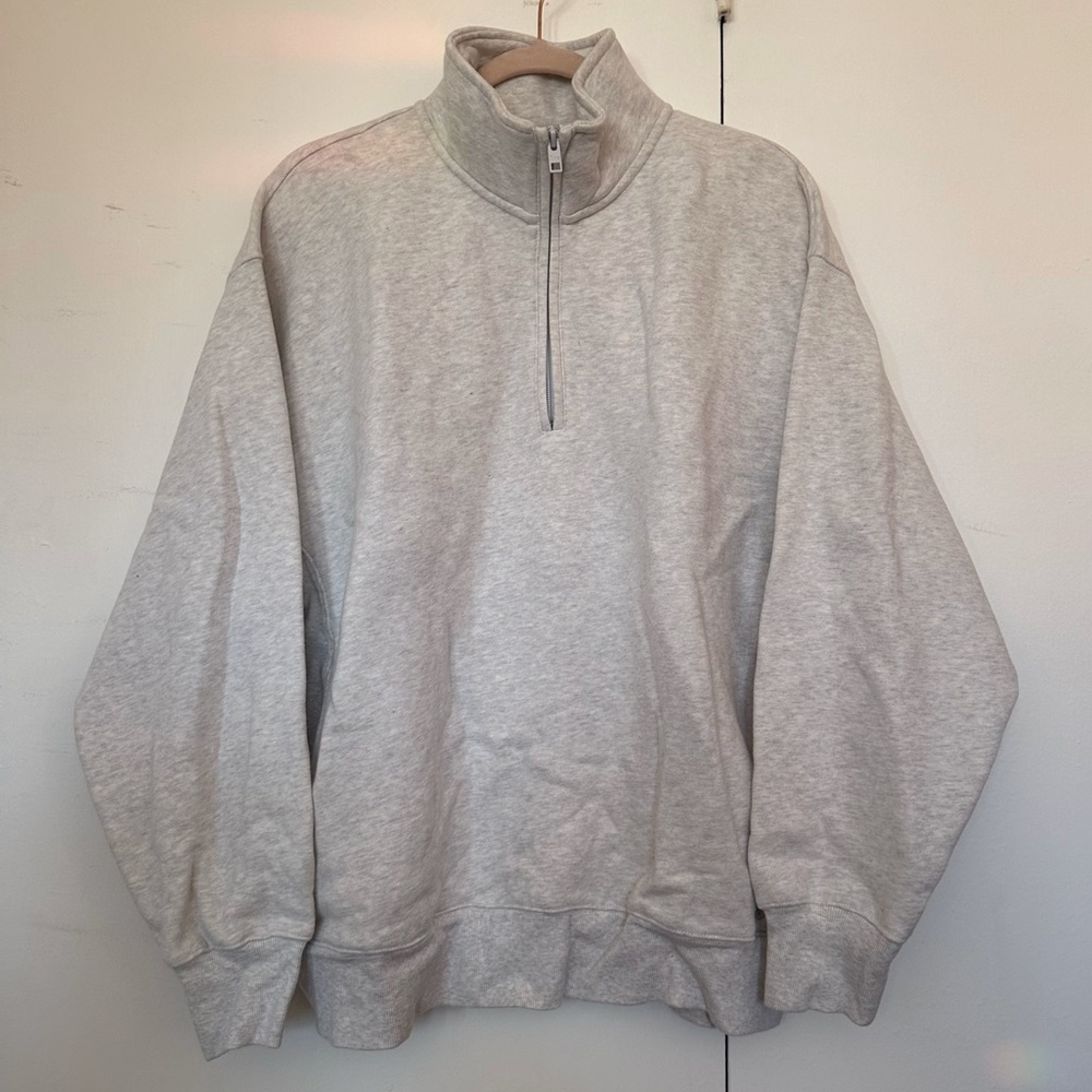 NWT Aritzia TNA Sweatfleece Cozy Boyfriend 1/4 Zip Sweatshirt Light Heather Grey
